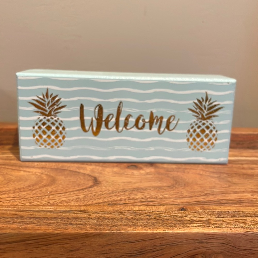 Welcome Tabletop Decor